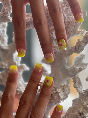 Hollywood Nails & Spa