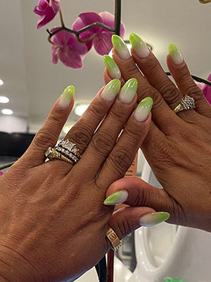 Hollywood Nails & Spa