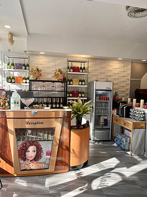 Hollywood Nails & Spa
